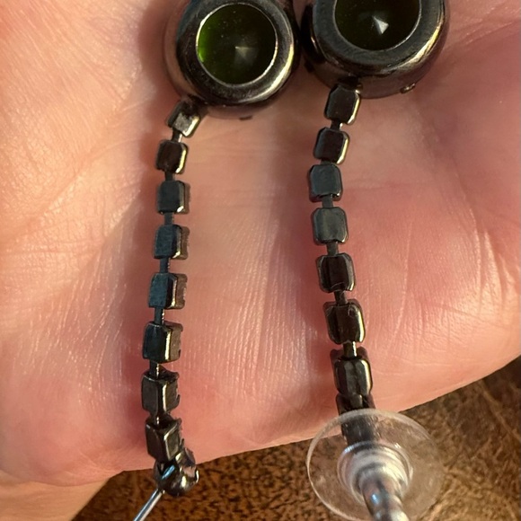 Kenneth Jay Lane KJL Green Crystal Drop Earrings - Picture 3 of 4